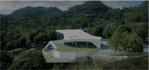 山与城